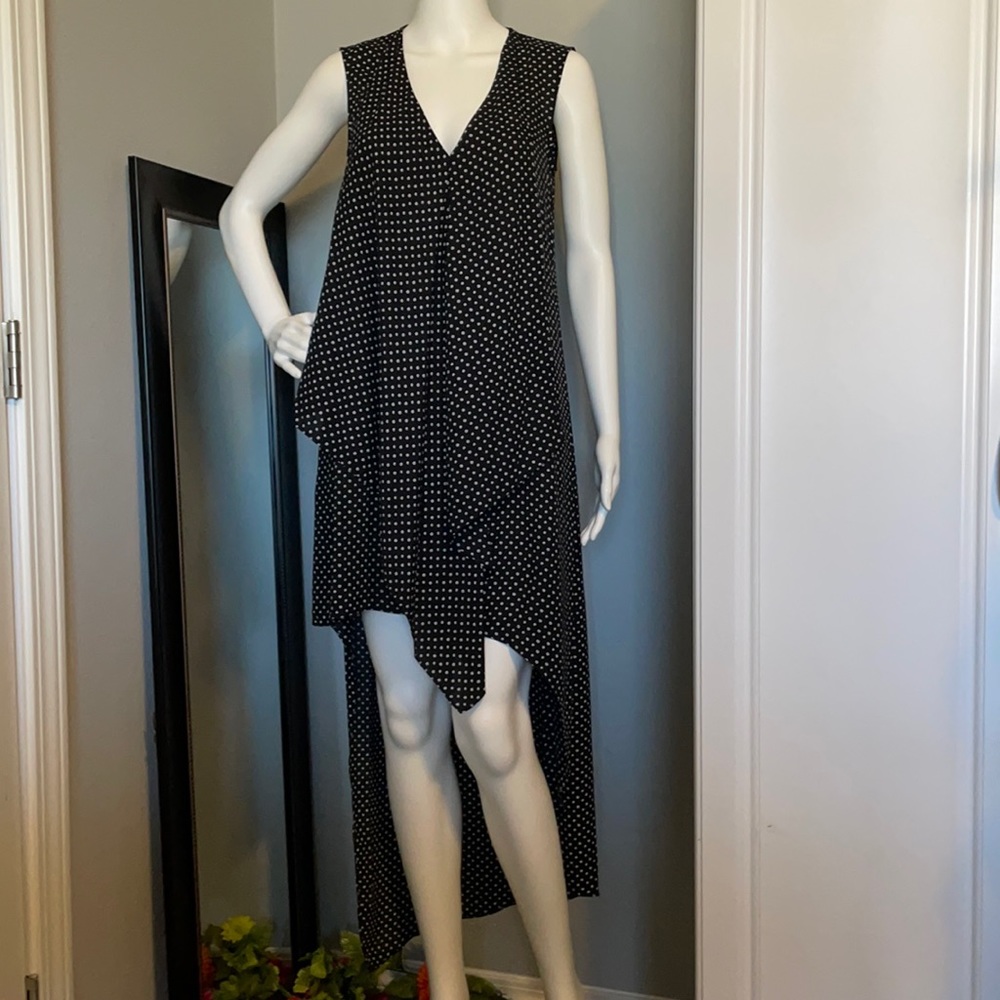 NWT BCBG MAXAZRIA Black Sleeveless Top Dress